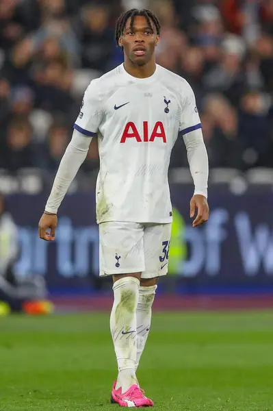 Destiny Udogie Von Tottenham Hotspur Während Des Premier League Spiels — Stockfoto