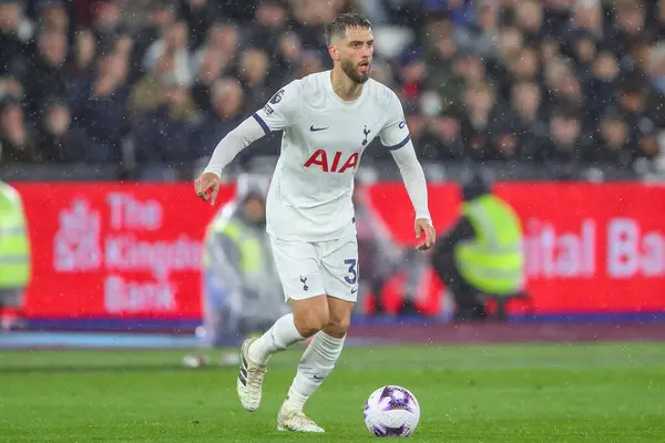 Rodrigo Bentancur Tottenham Hotspur Bryter Med Bollen Premier League Matchen — Stockfoto