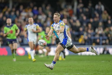 Leeds Rhinos takımından Lachlan Miller, Leeds Stadyumu 'nda oynanan 7. Betfred Süper Lig karşılaşmasında topu yakalayamadı.