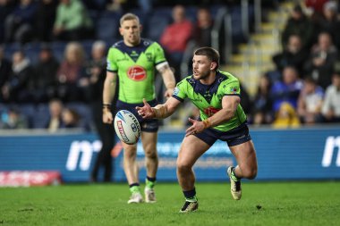 Warrington Wolves takımından Danny Walker, 5 Nisan 202 'de Leeds Gergedan ve Warrington Wolves' a karşı oynanan Betfred Süper Lig karşılaşmasında pas verdi.