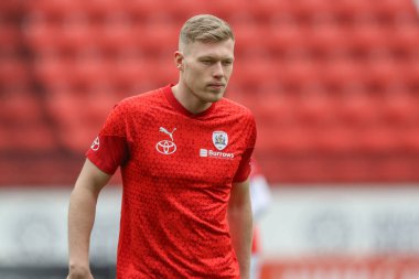 Maç öncesi ısınma oturumunda Barnsley 'den Sam Cosgrove Sky Bet 1 karşılaşmasında Charlton Athletic Barnsley' e karşı The Valley, Londra, İngiltere, 6 Nisan 202