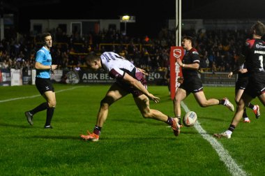 Castleford Kaplanları Salford Kırmızı Şeytanlarına Karşı