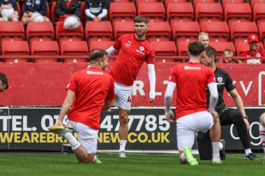 Maç öncesi ısınma oturumunda Barnsley 'den John Mcatee Sky Bet 1 karşılaşmasında Charlton Athletic Barnsley' e karşı The Valley, Londra, İngiltere, 6 Nisan 202