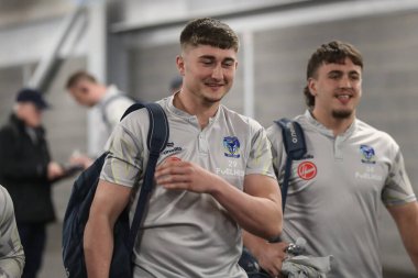 Warrington Wolves takımından Tom Whitehead, 5 Nisan 202 'de Leeds Gergedan ve Warrington Wolves maçında Headingley Stadyumu' na geldi.