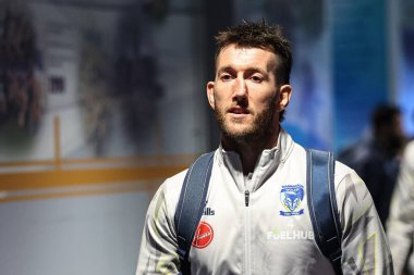 Warrington Wolves takımından Stefan Ratchford, 5 Nisan 202 'de Leeds Gergedan ve Warrington Wolves maçında Headingley Stadyumu' na geldi.