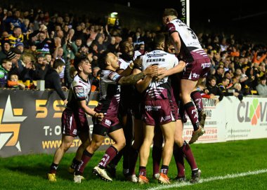 Castleford Kaplanları Salford Kırmızı Şeytanlarına Karşı