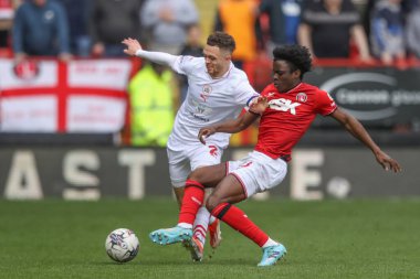 Barnsley 'den Jordan Williams ve Charlton Athletic' ten Tyreece Campbell 6 Nisan 202 'de The Valley, Londra' da oynanan Sky Bet 1 karşılaşmasında top için Charlton Athletic Barnsley 'e karşı oynadılar.