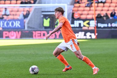 Blackpool takımından George Byers, 6 Nisan 202 'de Bloomfield Road, Blackpool' da oynanan Blackpool-Cambridge maçında