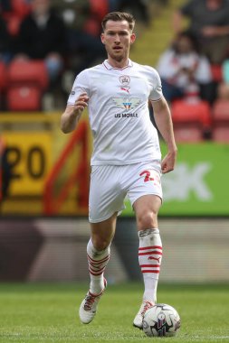 Barnsley 'den Jamie McCart Sky Bet Ligi 1 karşılaşmasında Charlton Athletic, Barnsley' e karşı, 6 Nisan 202