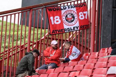 Barnsley taraftarları Sky Bet Ligi 1 maçı sırasında 6 Nisan 202 'de The Valley, Londra' da Charlton Athletic Barnsley 'e karşı.