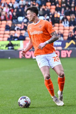 Blackpool 'dan Oliver Casey, 6 Nisan 202' de Bloomfield Road, Blackpool 'da oynanan Blackpool-Cambridge maçında