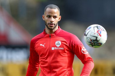 Barnsley 'den Barry Cotter, 6 Nisan 202' de Londra, Valley 'de oynanan Sky Bet 1 karşılaşmasında yarı ısınma turu için Charlton Athletic Barnsley' e karşı.