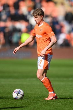 Blackpool takımından George Byers, 6 Nisan 202 'de Bloomfield Road, Blackpool' da oynanan Blackpool-Cambridge maçında