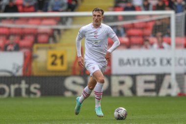 Barnsley 'li Josh Earl, 6 Nisan 202' de The Valley, Londra, İngiltere 'de oynanan 1.