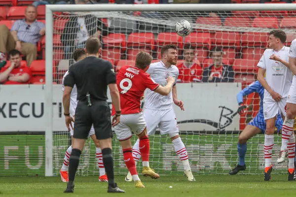 Charlton Athletic 'ten Alfie May 6 Nisan 202' de The Valley, Londra, İngiltere 'de oynanan Sky Bet 1 karşılaşmasında 1-0 berabere kaldı.