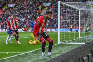 Sheffield United takımından Jayden Bogle, Premier League maçında Sheffield United Chelsea 'ye karşı 7 Nisan 202' de Bramall Lane, Sheffield, İngiltere 'de 1-1' lik galibiyet golünü kutluyor.