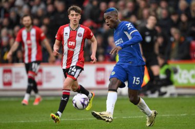 Chelsea 'den Nicolas Jackson Premier Lig maçında Sheffield United Chelsea' ye karşı Bramall Lane, Sheffield, İngiltere 'de 7 Nisan 202' de pas attı.
