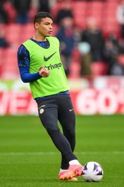 Chelsea 'den Thiago Silva Premier Lig karşılaşması öncesinde Sheffield United Chelsea' ye karşı Bramall Lane, Sheffield, İngiltere 'de 7 Nisan 202' de oynanan maç öncesi ısınma maçında