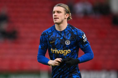 Chelsea 'li Conor Gallagher Premier Lig karşılaşması öncesinde Sheffield United Chelsea' ye karşı 7 Nisan 202 'de Bramall Lane, Sheffield, İngiltere' de oynanan maç öncesi ısınma maçında