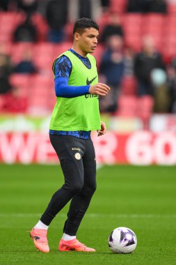 Chelsea 'den Thiago Silva Premier Lig karşılaşması öncesinde Sheffield United Chelsea' ye karşı Bramall Lane, Sheffield, İngiltere 'de 7 Nisan 202' de oynanan maç öncesi ısınma maçında