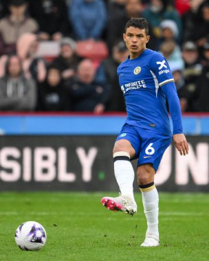 Chelsea 'den Thiago Silva Premier Lig maçında Sheffield United Chelsea' ye karşı Bramall Lane, Sheffield, İngiltere 'de 7 Nisan 202' de pas attı.