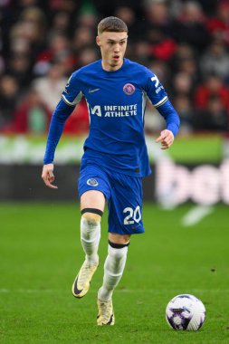 Chelsea 'den Cole Palmer Premier Lig maçında Sheffield United Chelsea' ye karşı 7 Nisan 202 'de Bramall Lane, Sheffield, İngiltere' de top sürüyor.