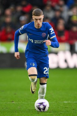 Chelsea 'den Cole Palmer Premier Lig maçında Sheffield United Chelsea' ye karşı 7 Nisan 202 'de Bramall Lane, Sheffield, İngiltere' de top sürüyor.