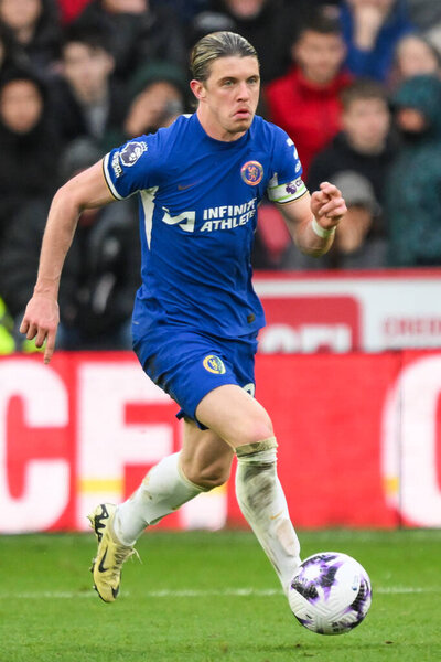 Conor Gallagher of Chelsea makes a break with the ball during the Premier League match Sheffield United vs Chelsea at Bramall Lane, Sheffield, United Kingdom, 7th April 202