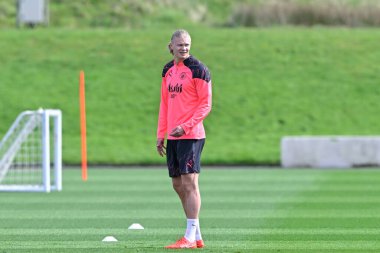 Manchester City 'den Erling Haaland, Manchester City Şampiyonlar Ligi antrenman oturumu öncesinde Etihad Stadyumu' ndaki Real Madrid maçı öncesinde, 8 Nisan 202