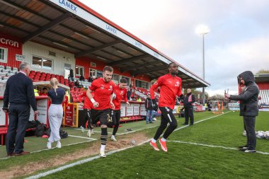 Barnsley 'den Nicky Cadden ve Barnsley' den Devante Cole maç öncesi ısınma maçında Stevenage, Barnsley 'e karşı 9 Nisan 202' de Lamex Stevenage, İngiltere 'de oynadılar.