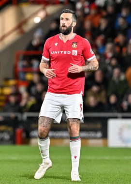 Wrexham 'dan Ollie Palmer, Wrexham - Crawley Town maçında Wrexham - SToK Cae Ras, Wrexham, Birleşik Krallık, 9 Nisan 202