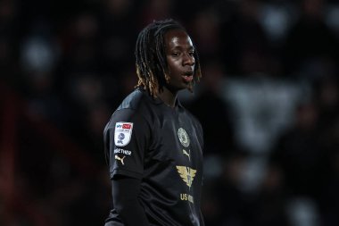 Barnsley takımından Fbio Jal 9 Nisan 2024 'te Lamex Stevenage, İngiltere' de Stevenage ve Barnsley maçında