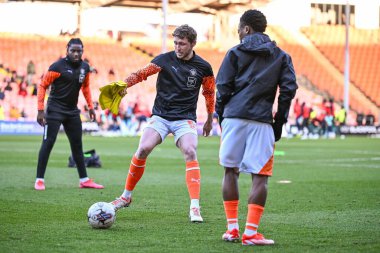 Blackpool 'dan Matthew Pennington, 9 Nisan 202' de Bloomfield Road, Blackpool 'da oynanan Blackpool-Fleetwood Town maçı öncesinde oynanan maç öncesi ısınma maçında...