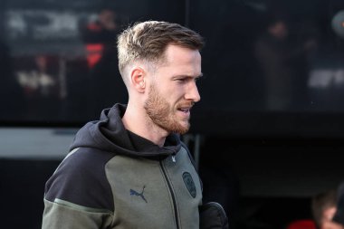 Barnsley 'den Jamie McCart, 9 Nisan 202' de İngiltere 'deki Lamex Stadyumu' nda Stevenage-Barnsley maçında sahaya çıktı.