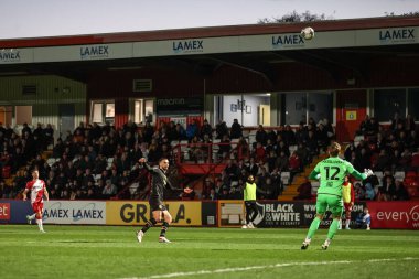 Barnsley 'den Adam Phillips Stevenage' den Craig MacGillivray 'e 9 Nisan 202' de Lamex Stadı 'nda Stevenage Barnsley' e karşı oynanan Sky Bet 1 maçında 0-1 'lik skorla gol attırdı.