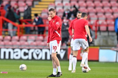 Wrexham 'dan Paul Mullin, 9 Nisan 202' de Wrexham - Crawley Town maçında Wrexham - SToK Cae Ras, Wrexham, İngiltere maçında ısındı.