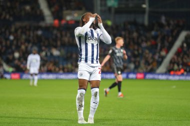 West Bromwich Albion 'dan Brandon Thomas-Asante, 10 Nisan 202' de İngiltere 'nin Hawthorns kentinde oynanan Sky Bet Şampiyonası' nda West Bromwich Albion-Rotherham United maçında gol atma şansını kaçırdı.