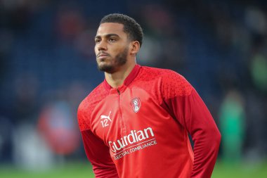 Rotherham United takımından Andy Rinomhota, 10 Nisan 202 'de The Hawthorns, West Bromwich United' da West Bromwich Albion-Rotherham United maçında maç öncesinde ısınıyor.