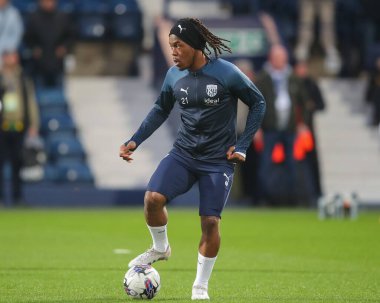 West Bromwich Albion takımından Brandon Thomas-Asante, 10 Nisan 202 'de İngiltere' nin Hawthorns kentinde oynanan West Bromwich Albion-Rotherham United maçında maç öncesinde ısınıyor.