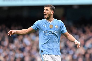Manchester City 'den Rben Dias, Premier League maçı sırasında Manchester City, Etihad Stadyumu' nda Luton Town 'a karşı, 13 Nisan 2024