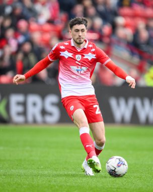 Barnsley takımından Corey O 'Keeffe, 13 Nisan 202' de Oakwell, Barnsley, İngiltere 'de oynanan 1.