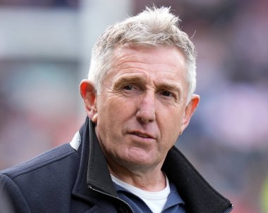 Eski Rugby Ligi efsanesi Jonathan Davies, Betfred Challenge Kupası çeyrek final maçında BBC tarafından St Helens-Warrington Wolves maçında tamamen Wicked Stadyumu, St Helens, Birleşik Krallık, 14 Nisan 202 'de röportaj yaptı.
