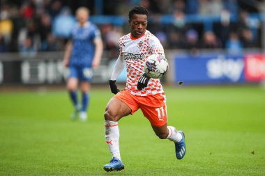 Blackpool takımından Karamoko Dembele, 13 Nisan 202 'de Brunton Park, Carlisle' da oynanan Sky Bet Lig 1 karşılaşmasında sahada.