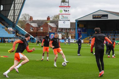 Blackpool oyuncuları, 13 Nisan 202 'de İngiltere, Carlisle, Brunton Park' ta oynanan Sky Bet Lig 1 karşılaşmasında Blackpool 'a karşı oynanan maç öncesi ısınma maçında