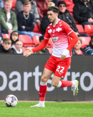 Barnsley takımından Corey O 'Keeffe, 13 Nisan 202' de Oakwell, Barnsley, İngiltere 'de oynanan 1.