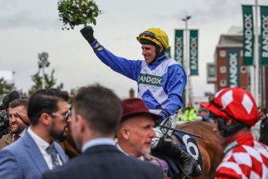 Harry Skelton 'ın bindiği Kateira, 12 Nisan 202' de Aintree Yarış Pisti 'nde düzenlenen Randox Grand National 2024 Bayanlar Günü' nü kazandı.