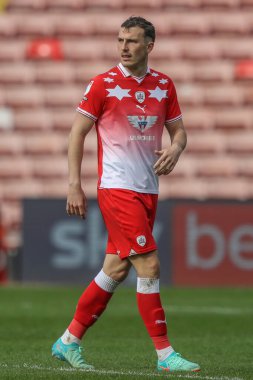 Barnsley takımından Josh Earl, 13 Nisan 202 'de Oakwell, Barnsley, İngiltere' de oynanan 1.