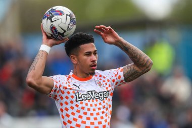 Blackpool 'dan Jordan Lawrence-Gabriel, 13 Nisan 202' de Brunton Park, Carlisle, İngiltere 'de oynanan Sky Bet 1 karşılaşmasında oyuna girdi.