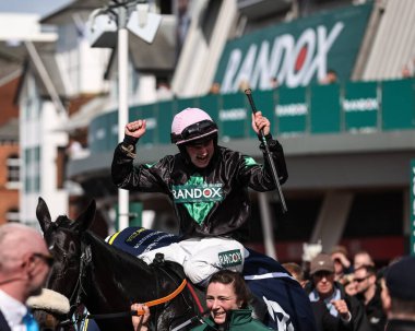 Sean Bowen tarafından sürülen ve Olly Murphy tarafından çalıştırılan güçlü lider, 13 Nisan 202 'de Aintree Yarış Pisti, Liverpool' da düzenlenen Randox Grand Day 2024 sırasında JRL Grubu Liverpool Hurdle 'ı kazandı.