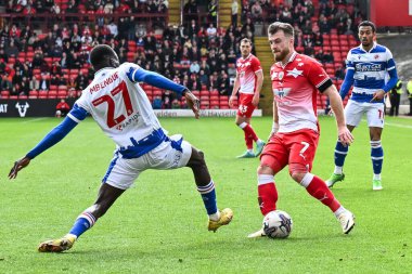 Barnsley 'den Nicky Cadden Gök Bahis Ligi 1 maçı sırasında Oakwell, Barnsley, Barnsley, Birleşik Krallık' ta 13 Nisan 202 'de Barnsley' e karşı.